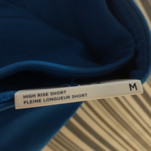 Medium NWT TOMMY HILFIGER High Rise Blue Bike/Running Shorts - Picture 12 of 13